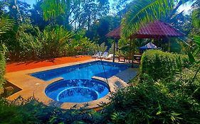 Cabinas Costa Tropicana